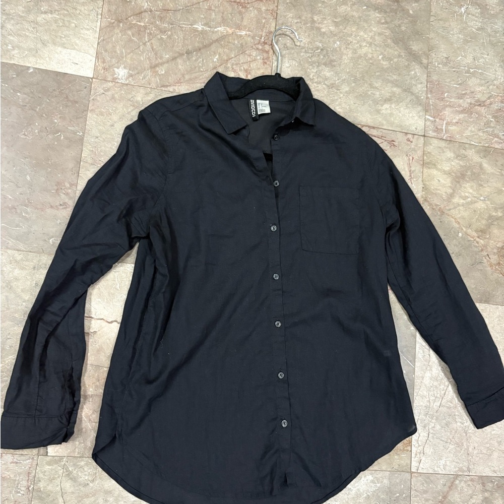 H&M Women’s 100%  Cotton Black Casual Button Down Shirt